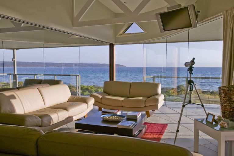 Island Beach Lounge
